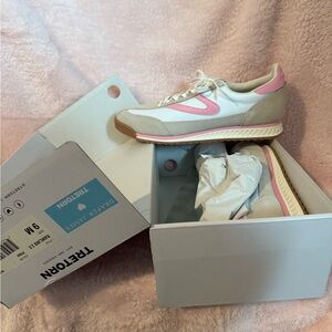 Tretorn x Draper James Sneakers in Pink and Cream